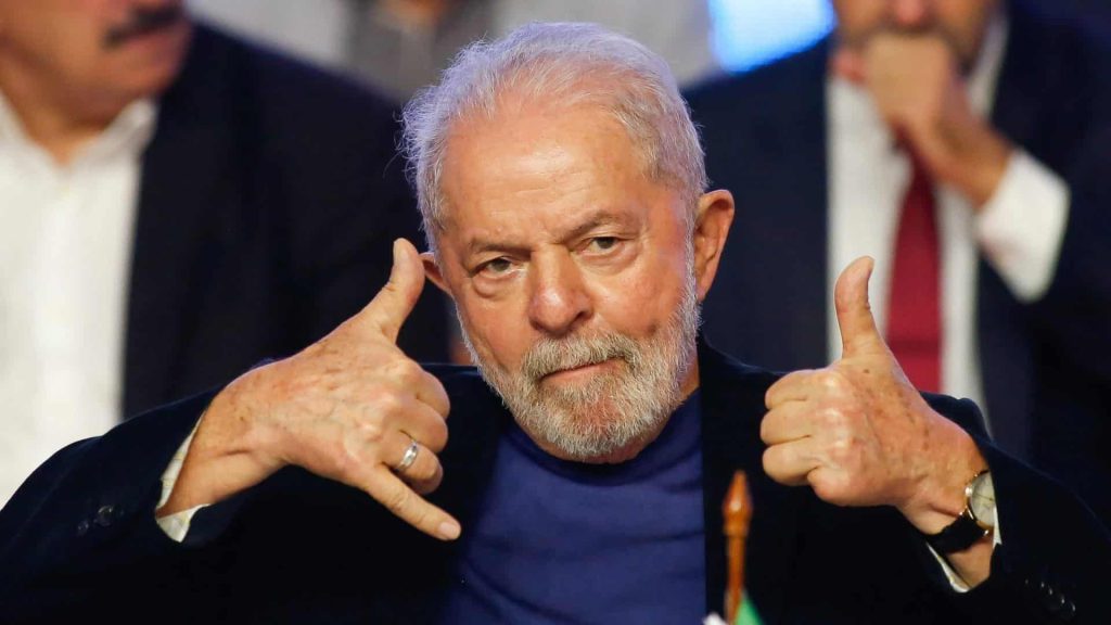 Lula lidera em todos os cenários para as eleições 2026