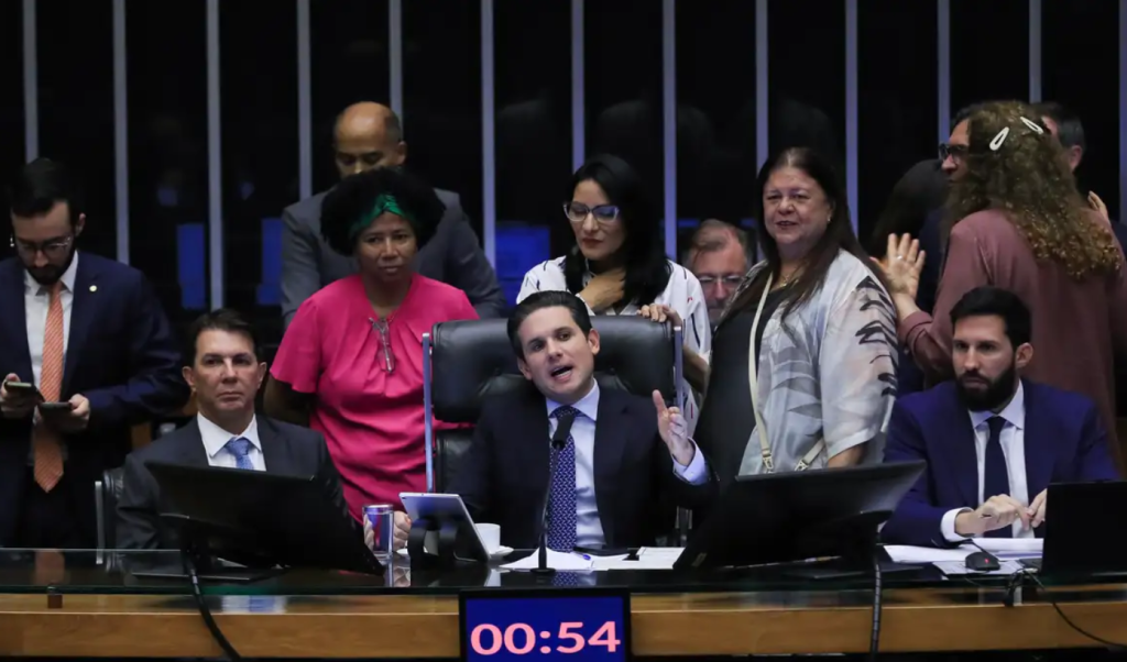 Congresso aprova Licença Menstrual