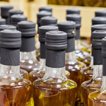 Anvisa proíbe venda de azeite e suspende doce de leite e sal grosso